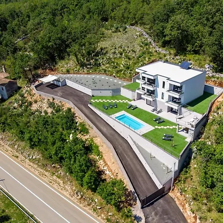 Vila Lavinia
