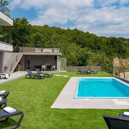 Villa Lavinia *
