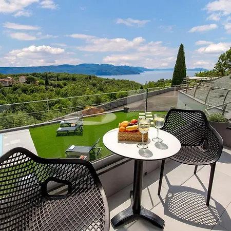 Villa Lavinia *