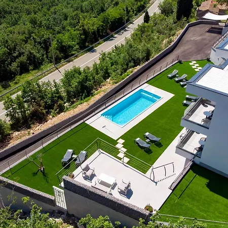 Villa Lavinia *